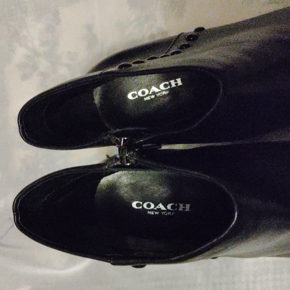 NWOT Coach Black Leather Bootie Women Ankle Boots Size 8.5 - Picture 9 of 11